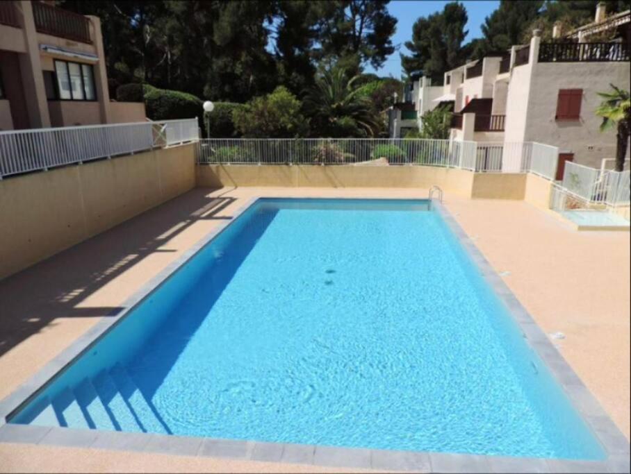 Superbe appartement cosy à 300 m de la plage Bandol Extérieur photo